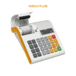 Kasa fiskalna NOVITUS LINK ONLINE - widok z góry pod kątem z otwartą pokrywą na rolkę fiskalną